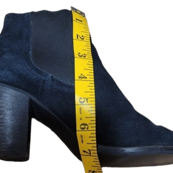 Cole Haan Chelsea Boot Black suede leather stacked heeled ankle boot women's 6.5 - Picture 9 of 13